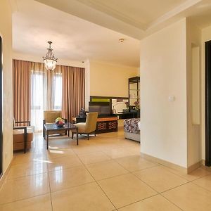 Superior One-Bedroom Apartment